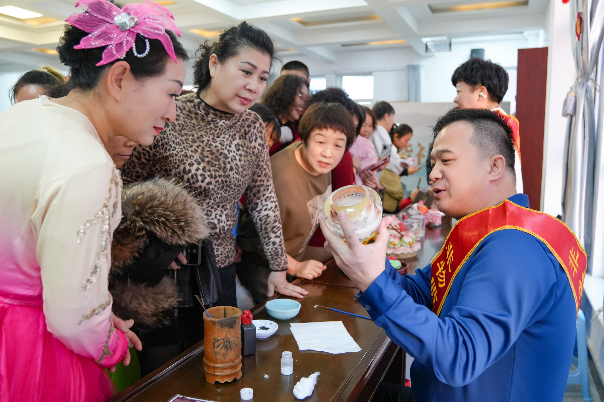 让瓶内艺术焕发市场活力